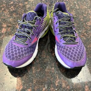 Mizuno Wave Rider 18 Running Shoes Purple Yellow Neon Green Womens Size W7.5